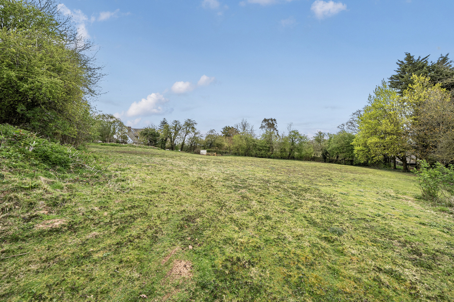 Cutsey, Trull, 1.75 acre