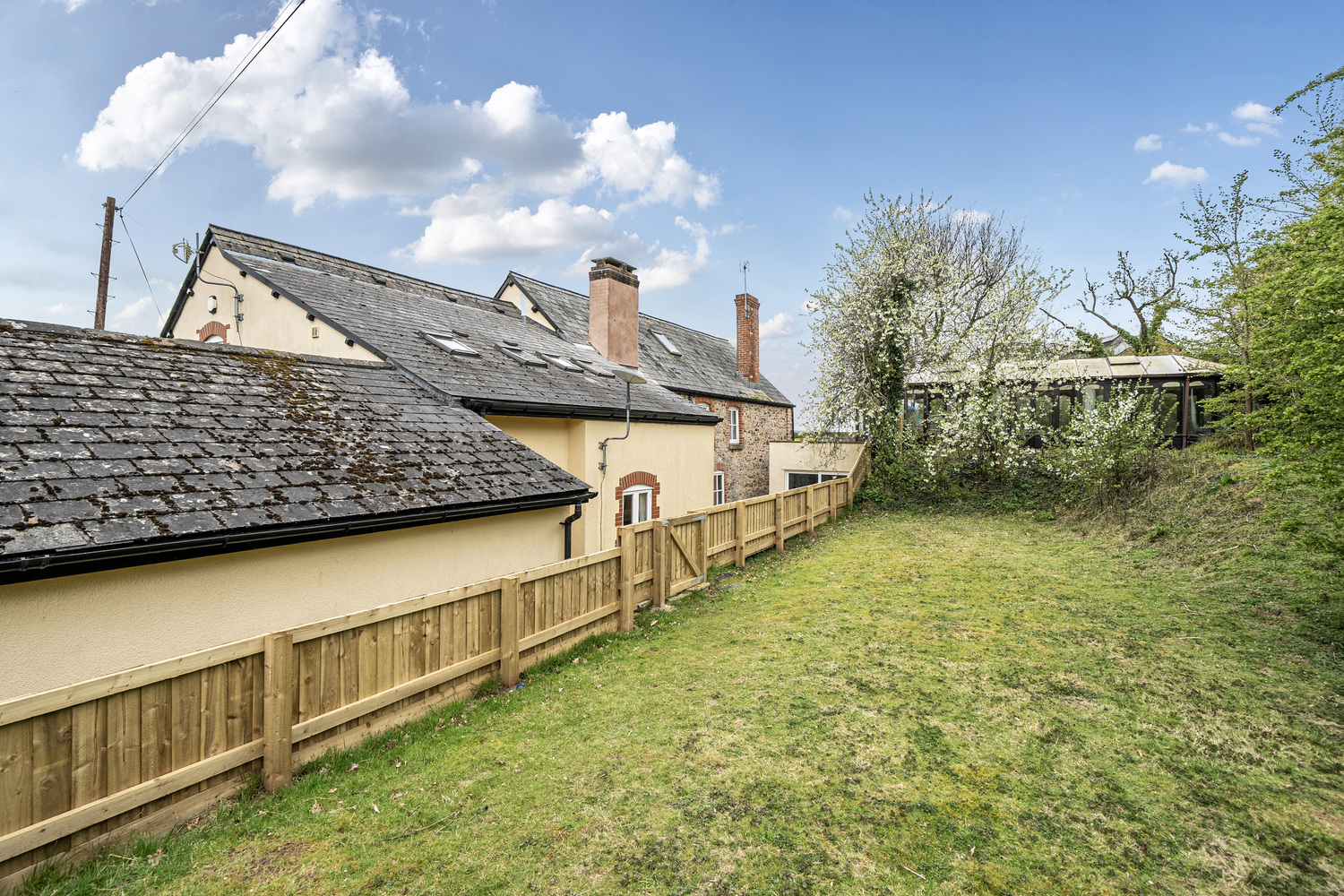 Cutsey, Trull, 1.75 acre