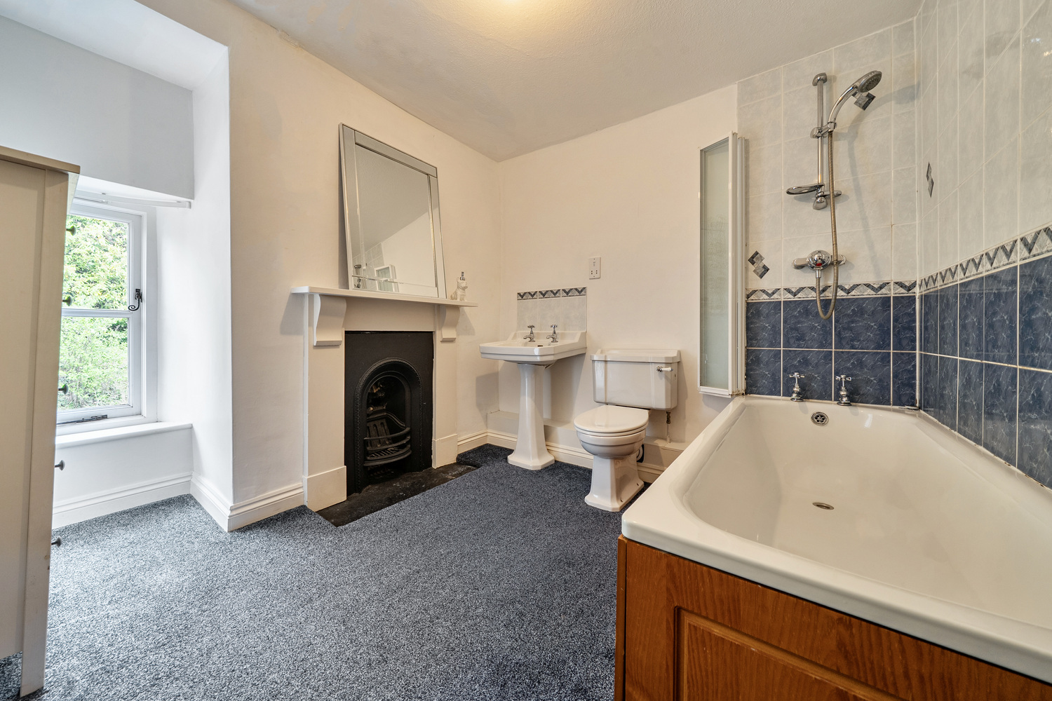 Cutsey, Trull, 1.75 acre