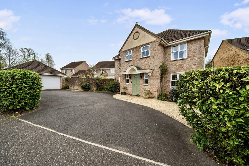 Rockwell Green, Wellington